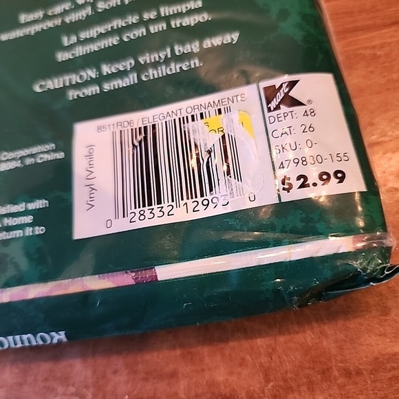 Christmas Holiday Ornaments Round Vinyl Table Cover Flannel-Backed 60" New - Picture 7 of 7